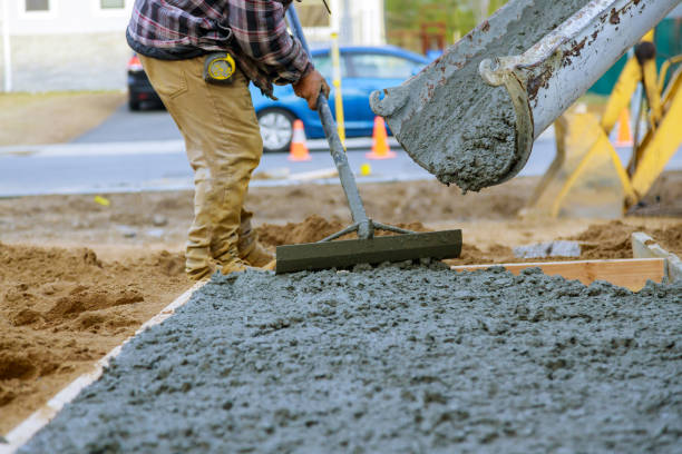 Best Concrete Sidewalk Installation in Creola, AL